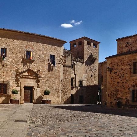 Adama Apartamento Turistico Caces Exteriör bild
