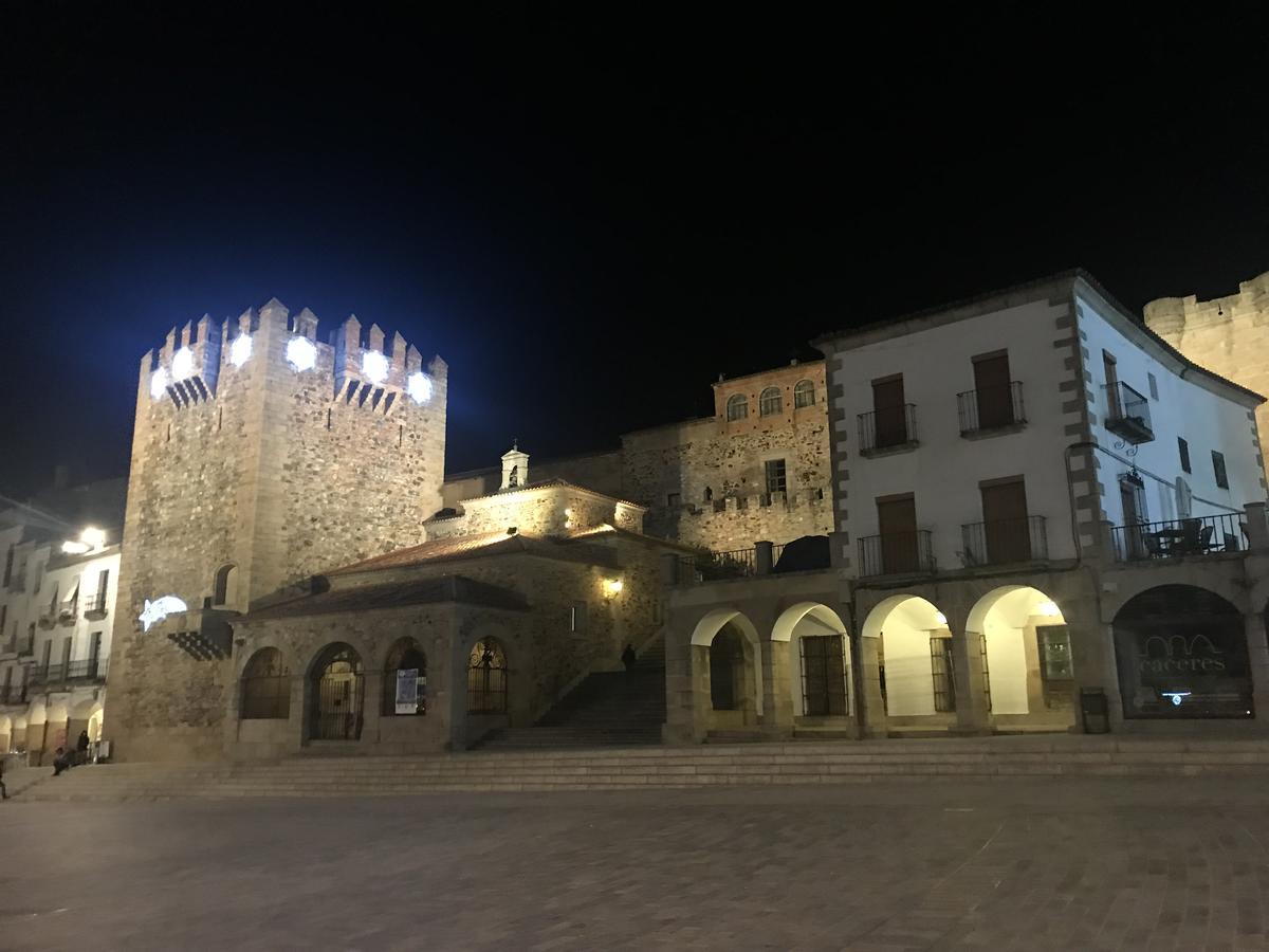 Adama Apartamento Turistico Caces Exteriör bild