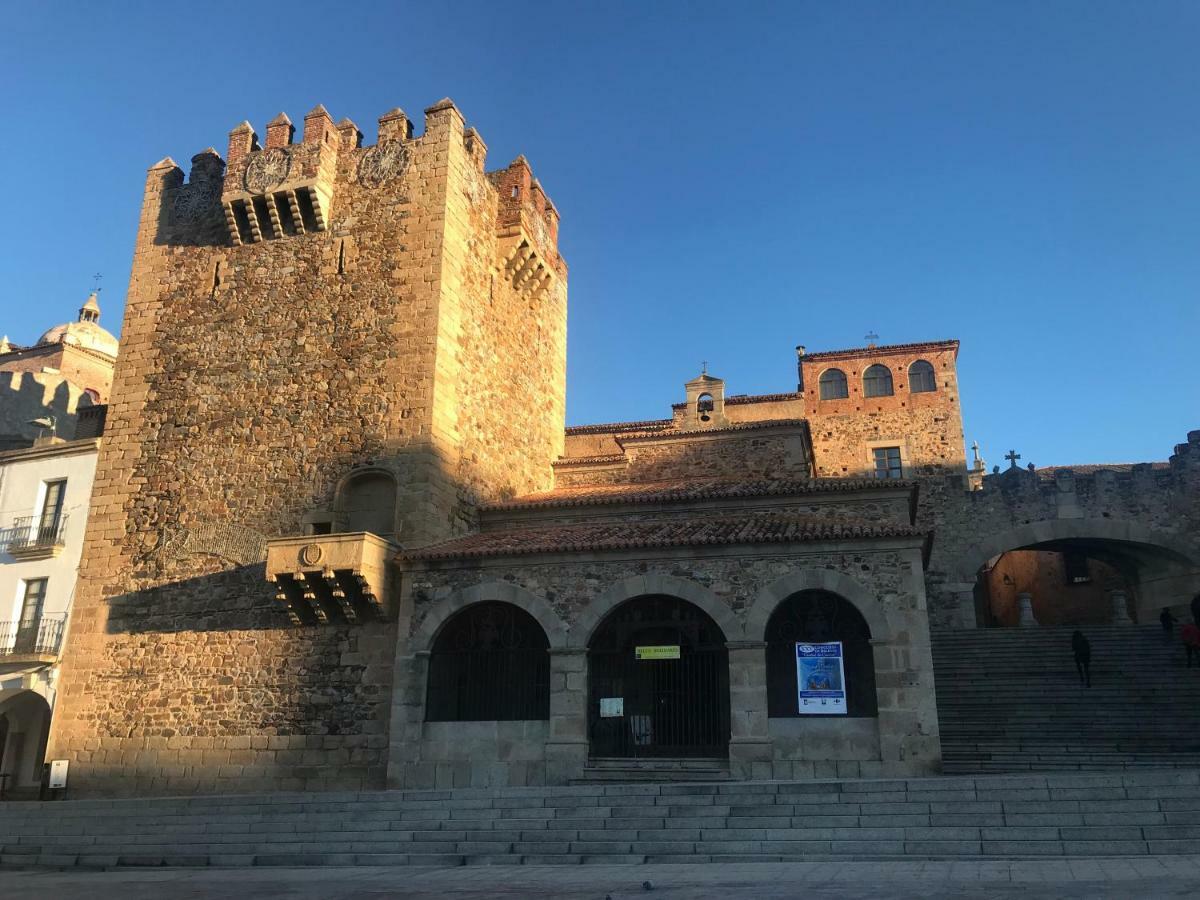 Adama Apartamento Turistico Caces Exteriör bild